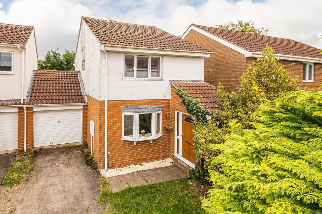 Property photo 1 of 18