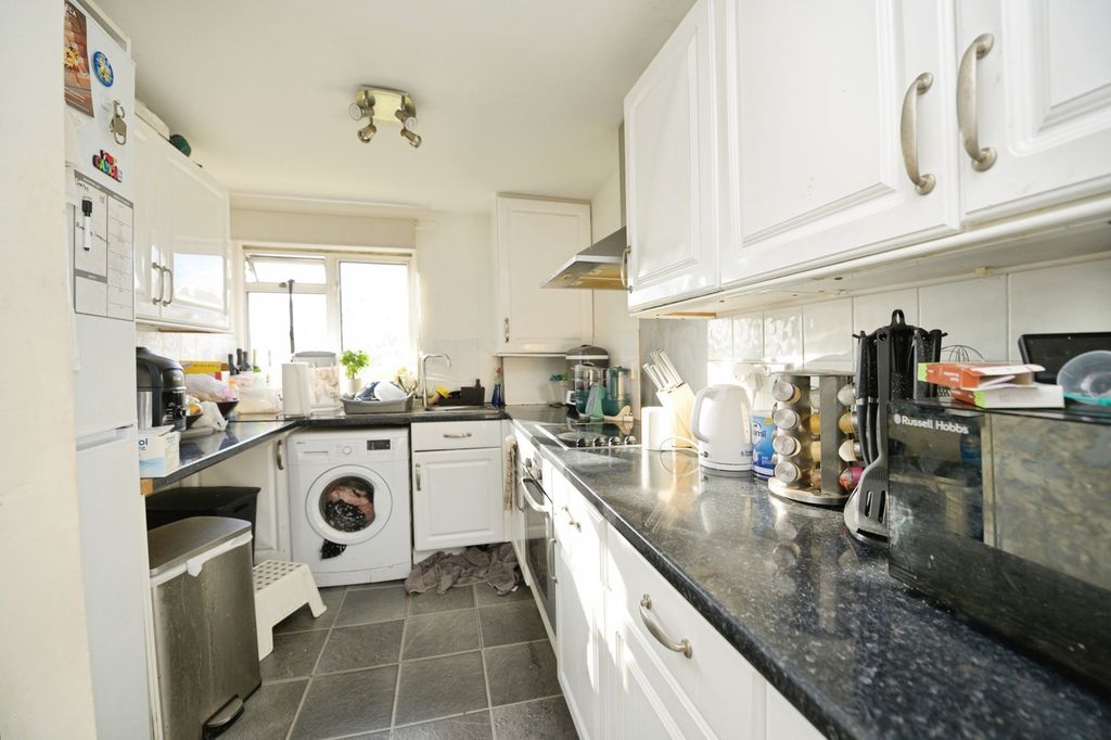 Property photo 3 of 17 Photo