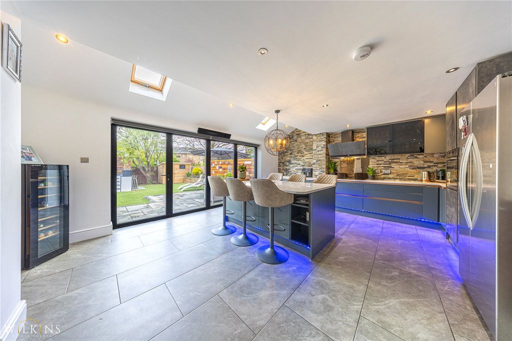 Property photo 2 of 46 Picture No. 86