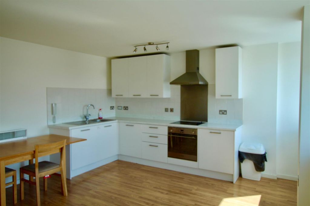Property photo 3 of 4 Picture No. 04