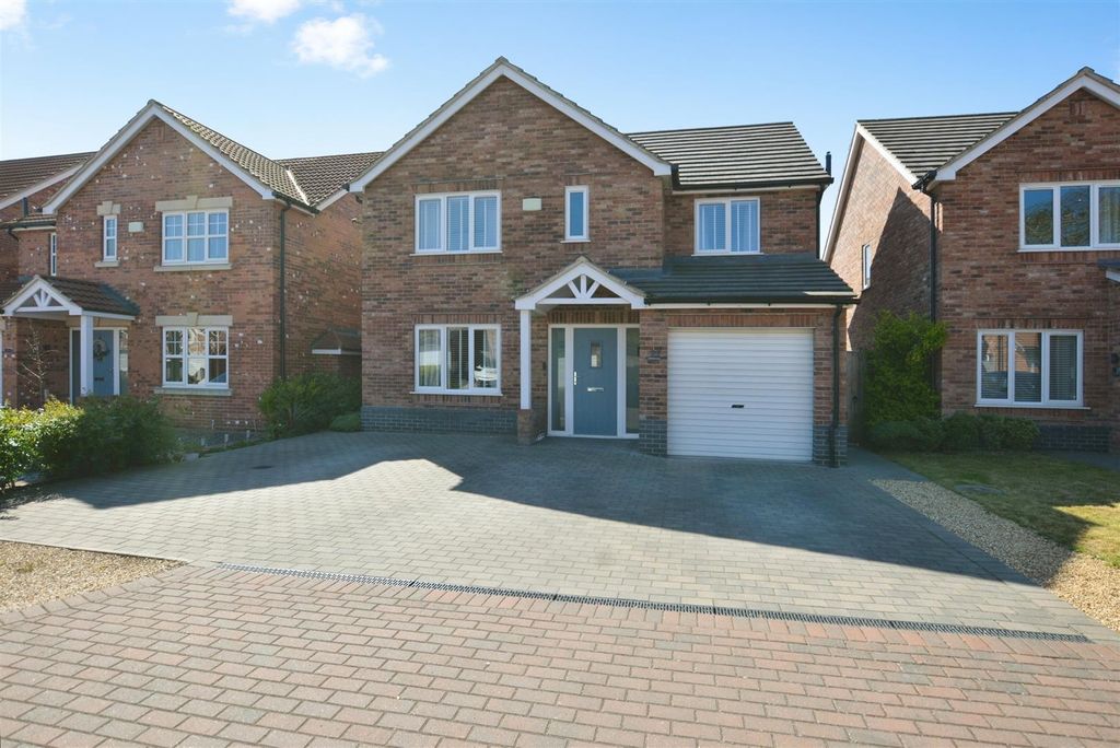 Property photo 1 of 34 Front