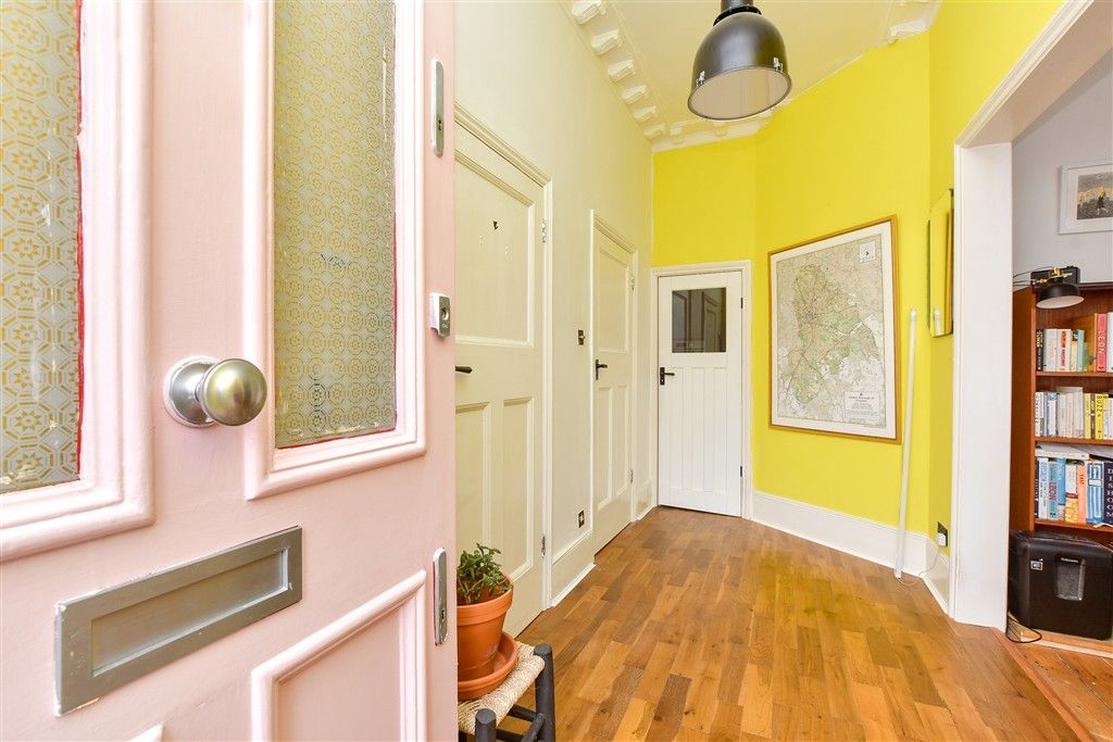 Property photo 2 of 8 Entrance Hall