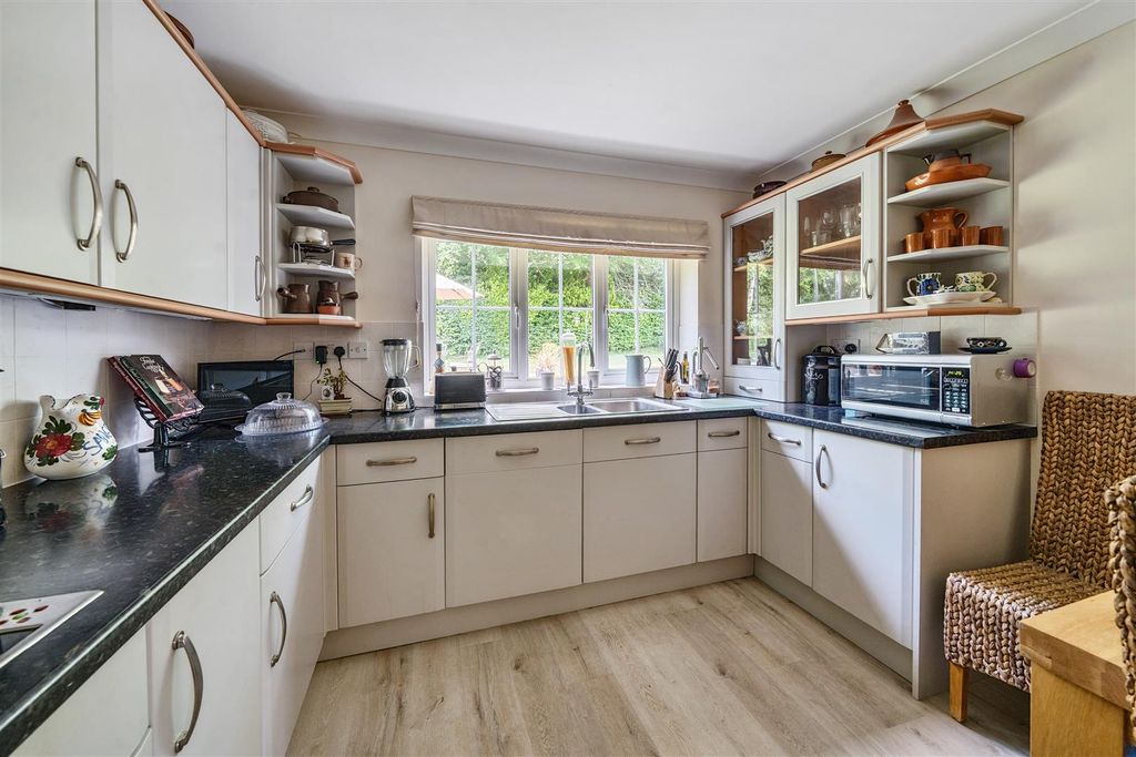 Property photo 2 of 24 Kitchen