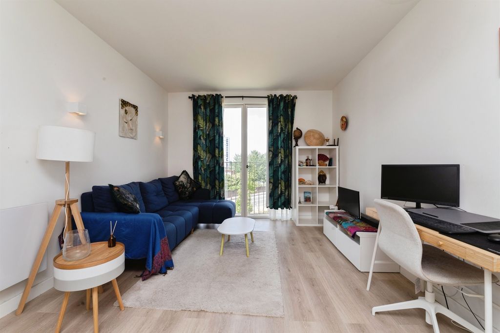 Property photo 1 of 19