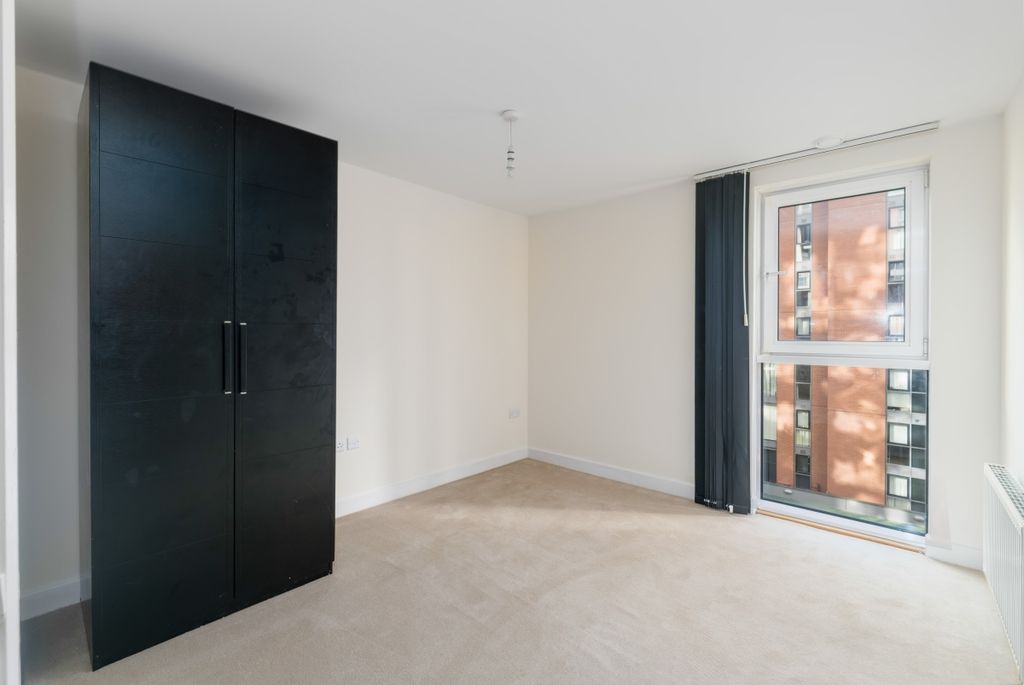 Property photo 3 of 11 Bedroom