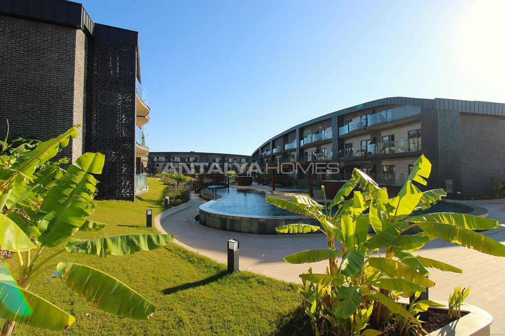 Property photo 3 of 28