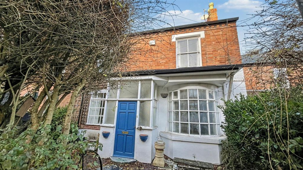 Property photo 1 of 16 Approach