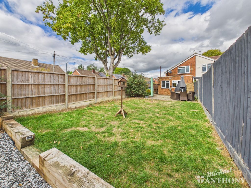 Property photo 3 of 19 Cam03852G0-Pr0800-Still021