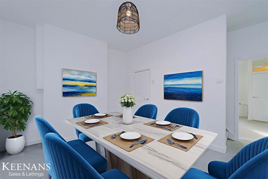 Property photo 3 of 21 Dsc05279 - Dining Room - Standard - 1.Jpg