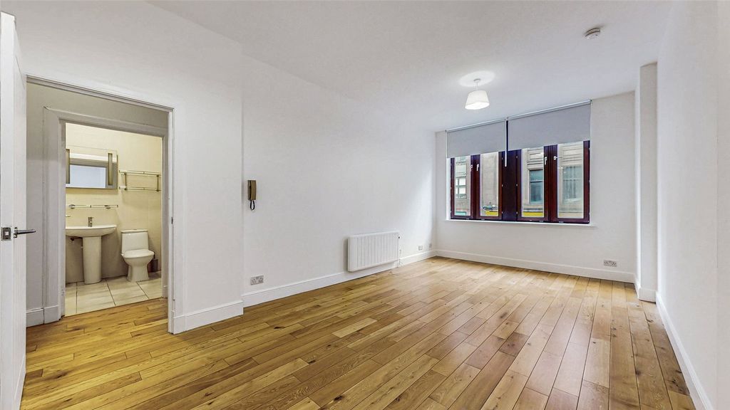 Property photo 2 of 14 Picture No. 10