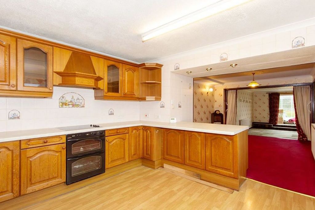 Property photo 3 of 9