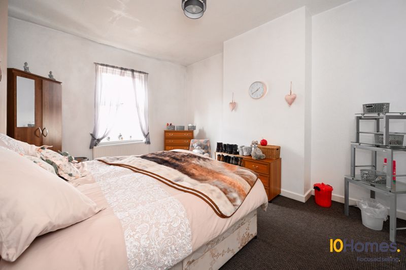 Property photo 1 of 13 Photo 11