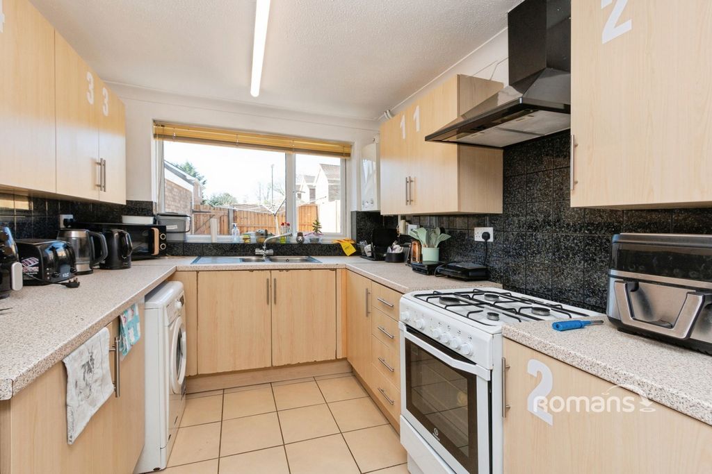 Property photo 3 of 6 Pbox-Img.Jpg