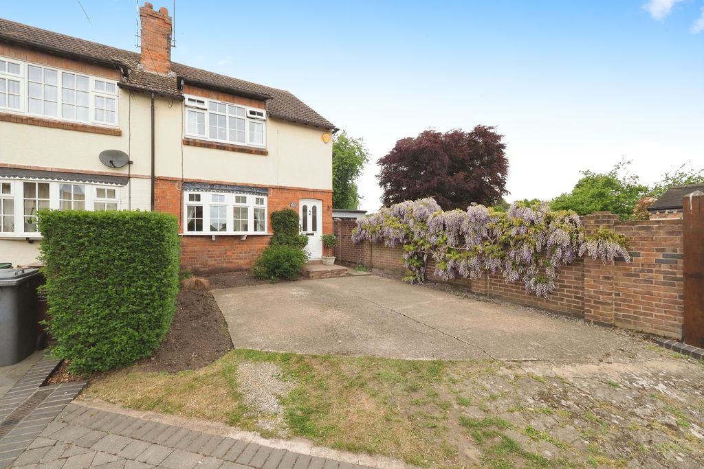 Property photo 3 of 20 Parking