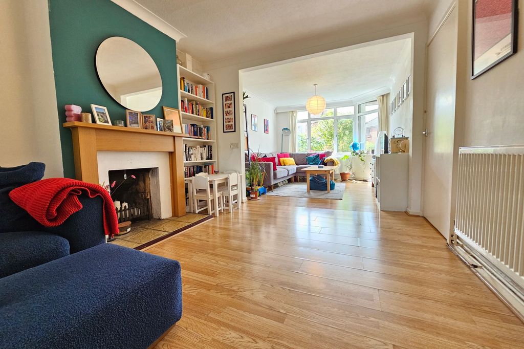 Property photo 3 of 17
