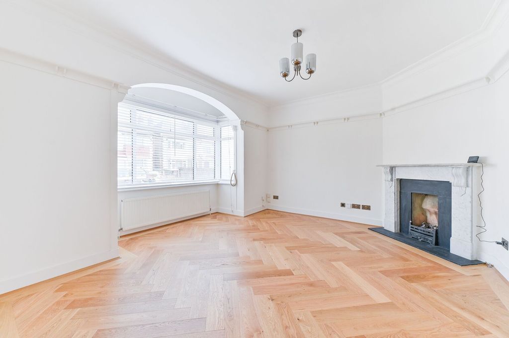 Property photo 1 of 21