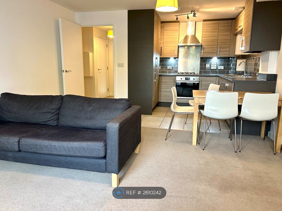 Property photo 3 of 8 Living Area