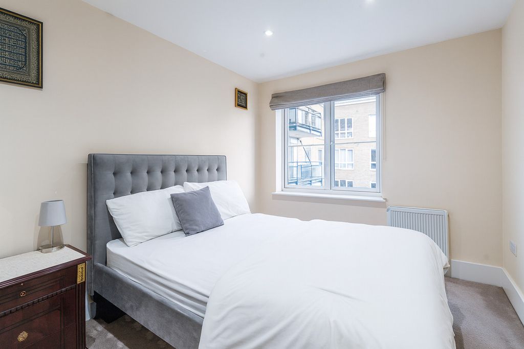 Property photo 2 of 5