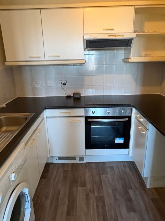 Property photo 3 of 5 Kitche