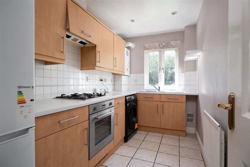 Property photo 3 of 13 Kitchen