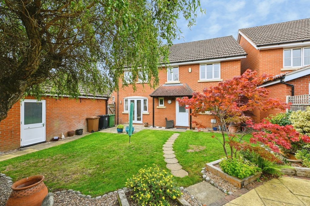 Property photo 2 of 19