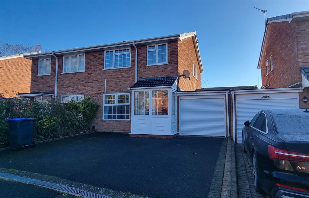 Property photo 1 of 16 Front