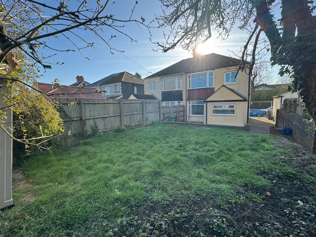 Property photo 2 of 21