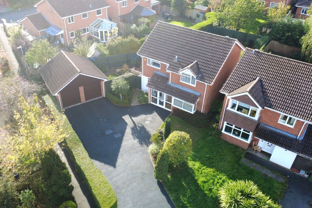 Property photo 1 of 32 2
