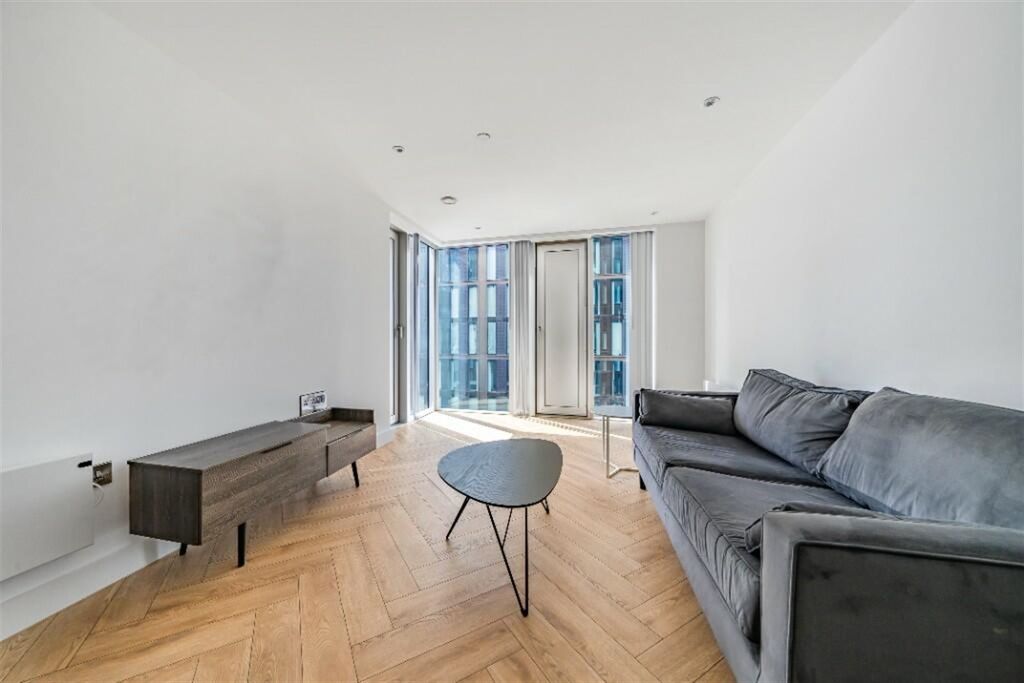 Property photo 1 of 8 (Main)