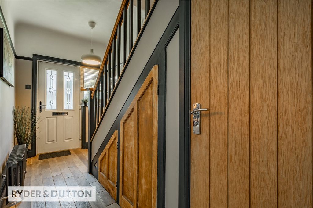 Property photo 3 of 24 Hallway