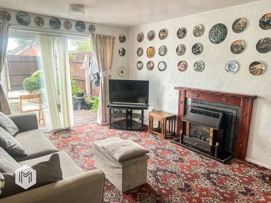 Property photo 2 of 18