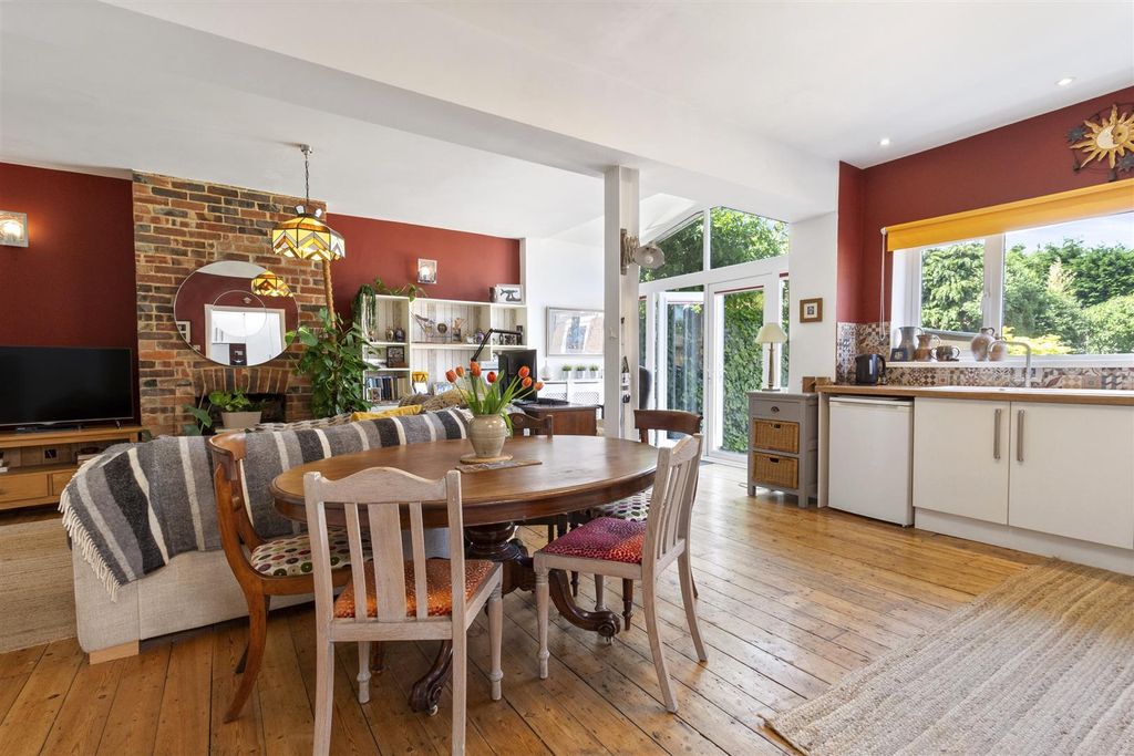 Property photo 2 of 23 Shermanbury Road, 30-003.Jpg
