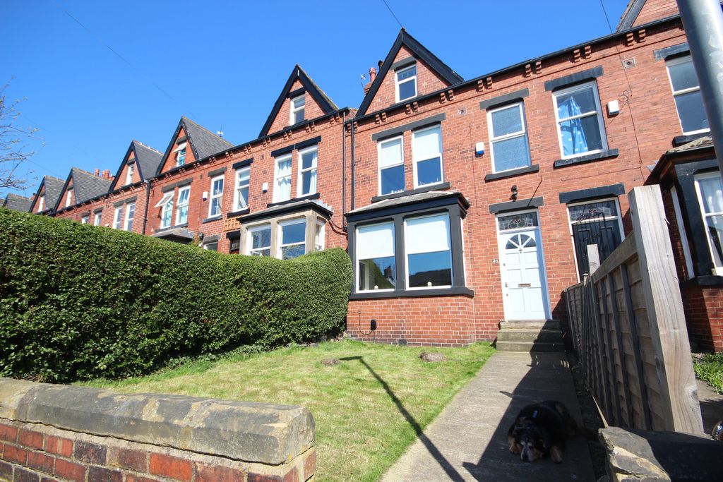 Property photo 2 of 14