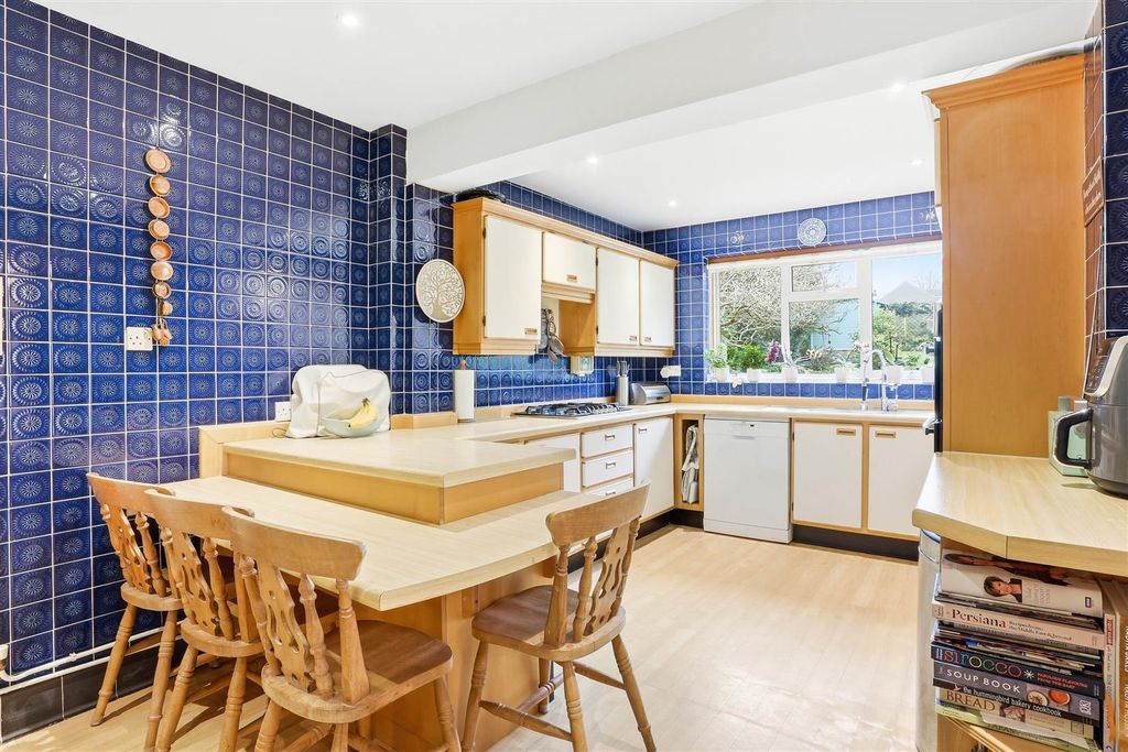 Property photo 3 of 30 1652237677 - 23.Jpg