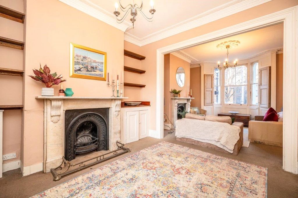 Property photo 3 of 17 Living Area