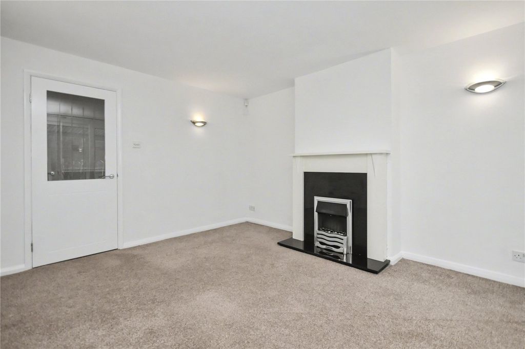 Property photo 3 of 19 Picture No. 12