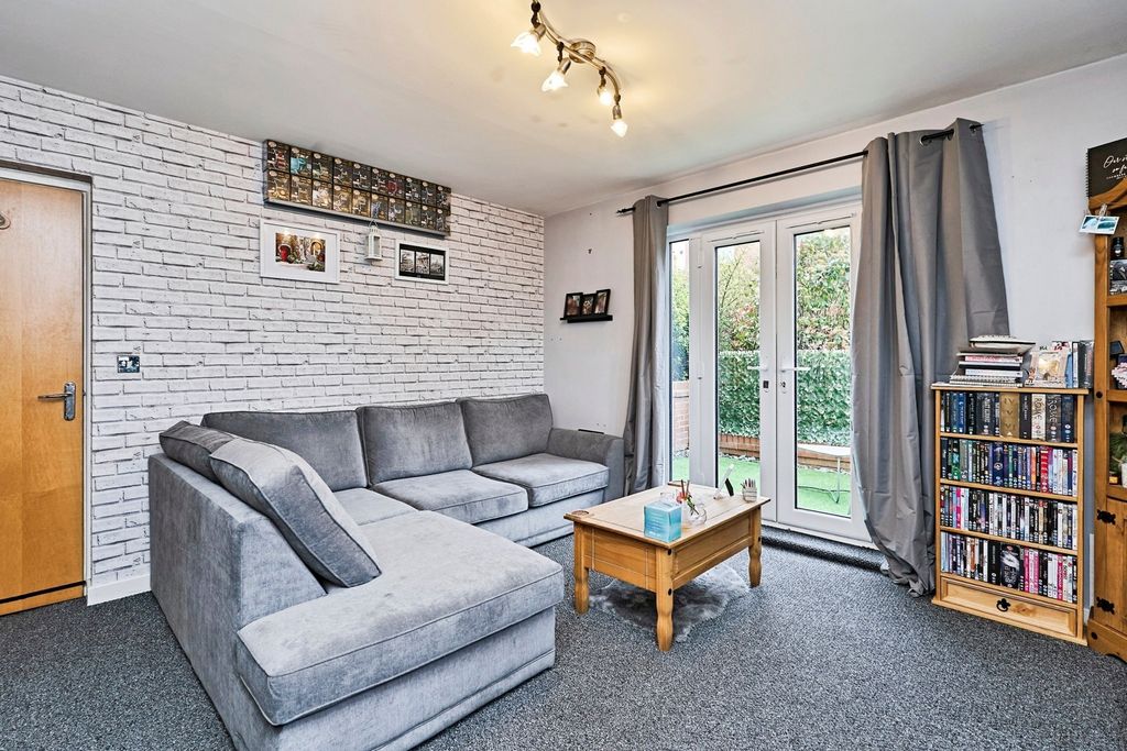 Property photo 3 of 20 Pbox-Img.Jpg