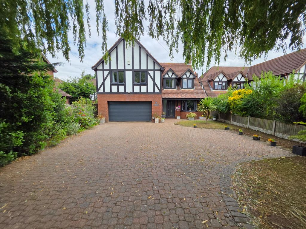 Property photo 1 of 31