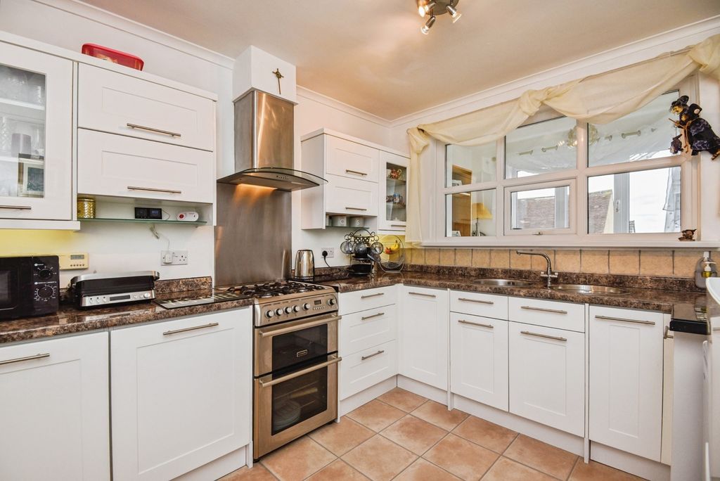 Property photo 2 of 22 Kitchen