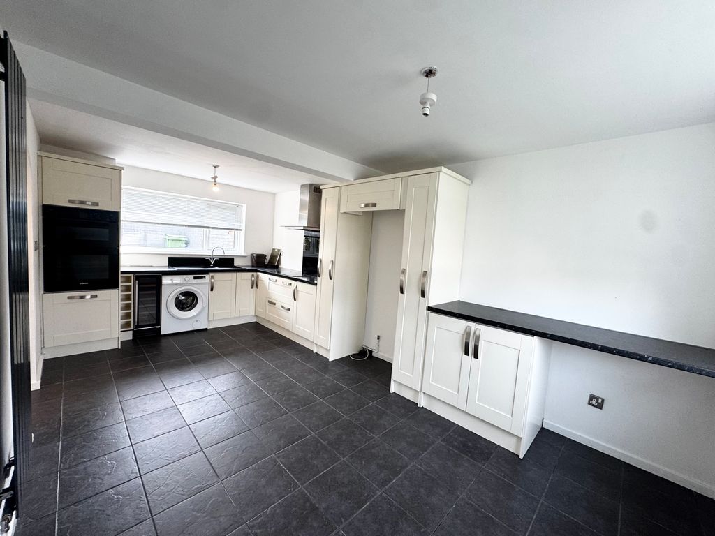 Property photo 1 of 14 Image