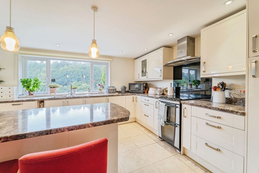 Property photo 2 of 25 Pbox-Img.Jpg