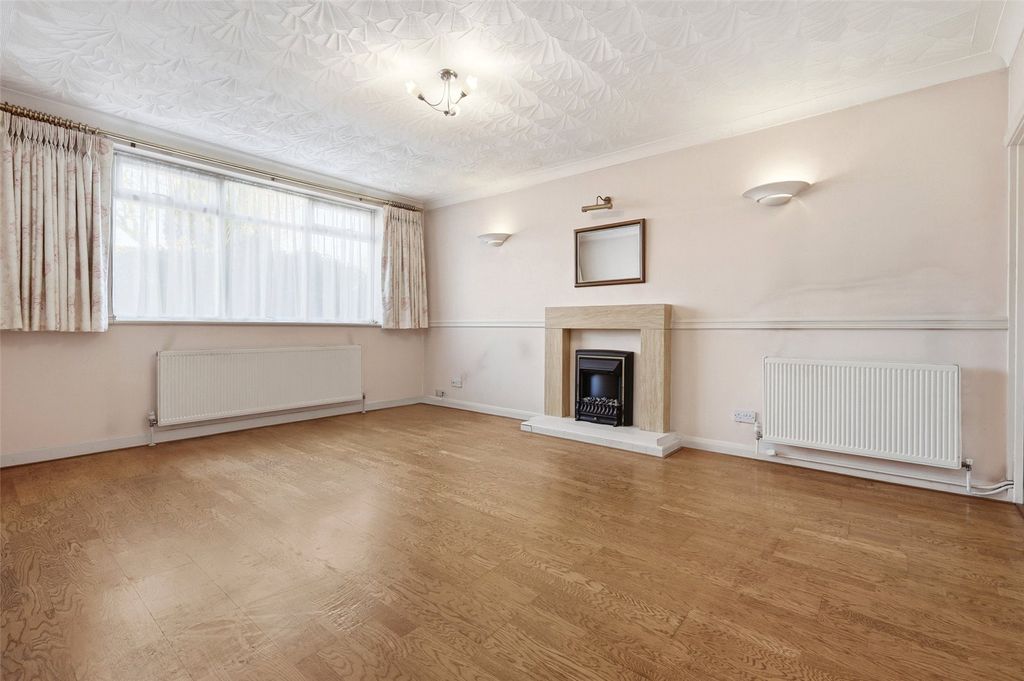 Property photo 3 of 16 Picture No. 19