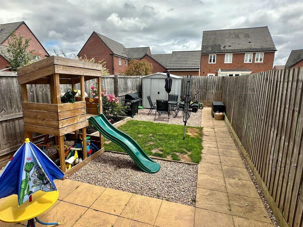 Property photo 3 of 17