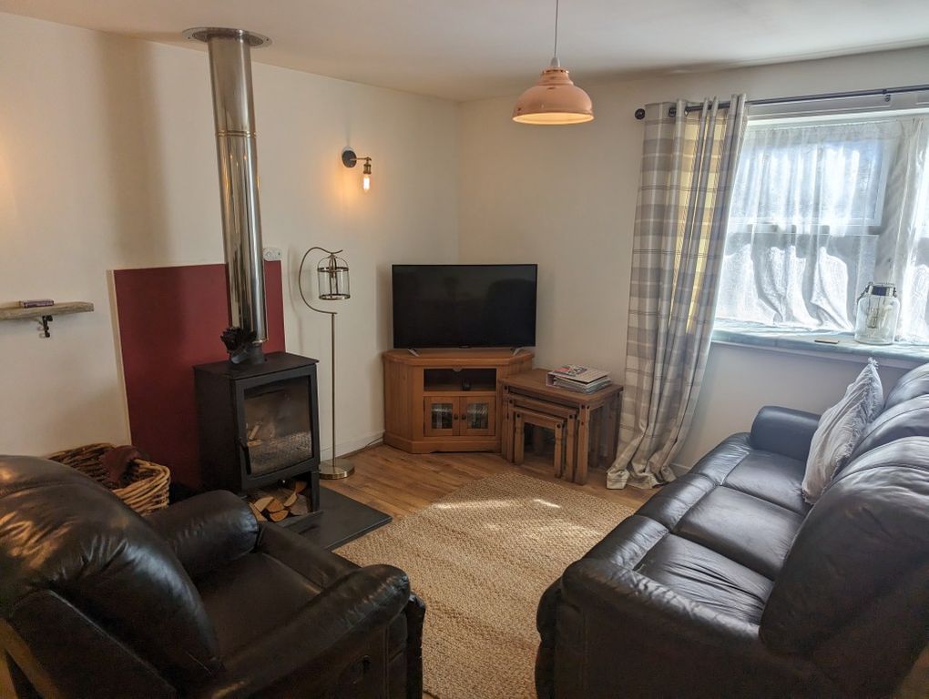 Property photo 3 of 6