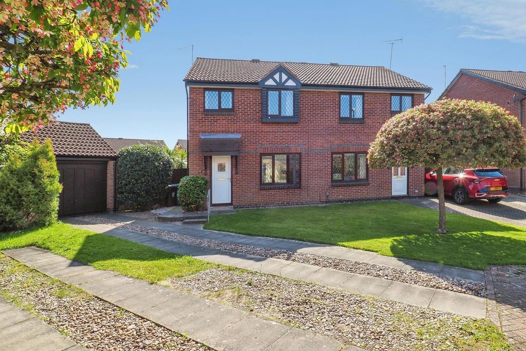 Property photo 1 of 18 Front