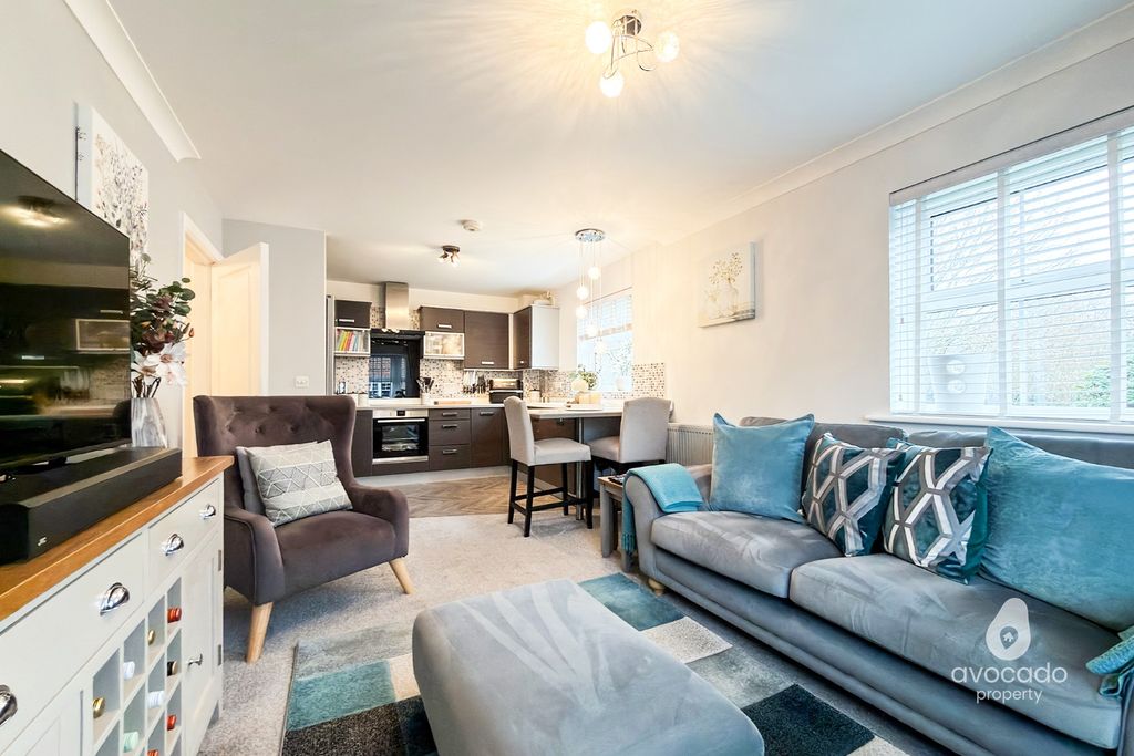 Property photo 3 of 11 3973375