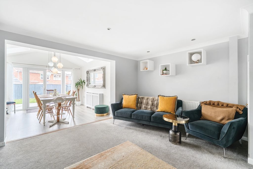 Property photo 3 of 21 1329430-15-688A69c8318B3