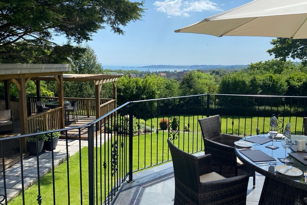 Property photo 2 of 60 Img_7668