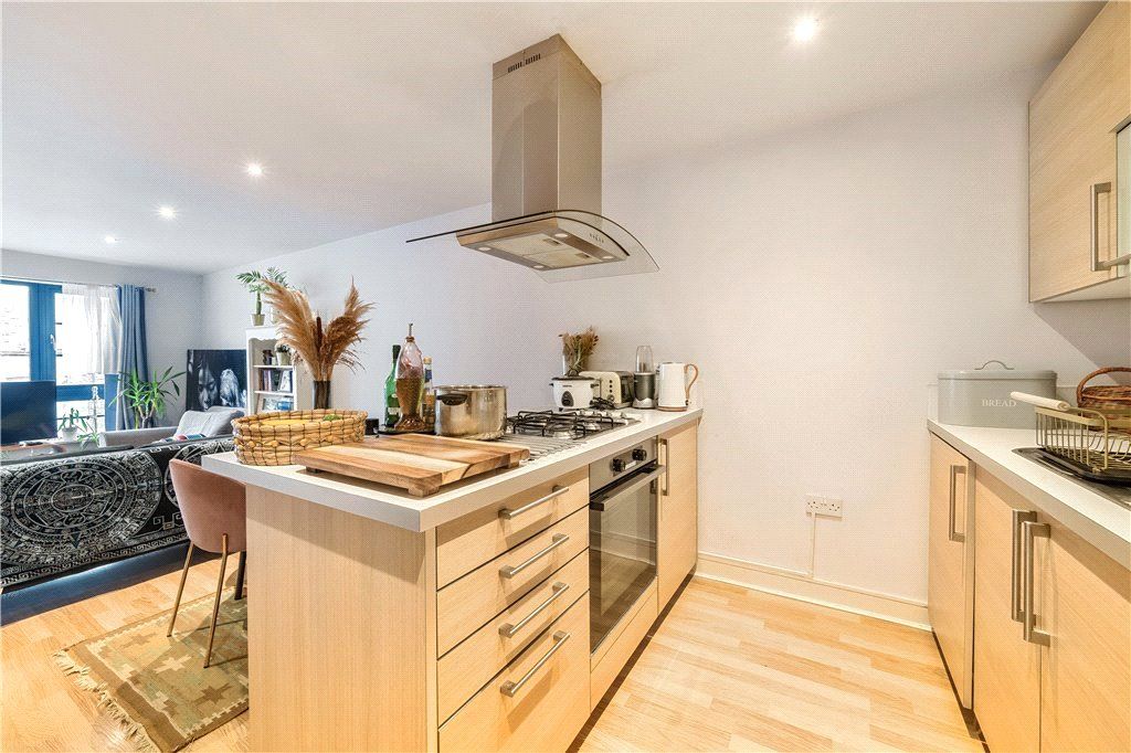 Property photo 2 of 14 Kitchen