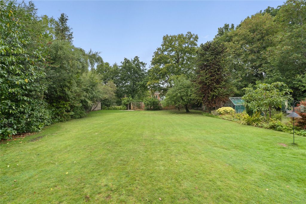 Property photo 3 of 11 Picture No. 18